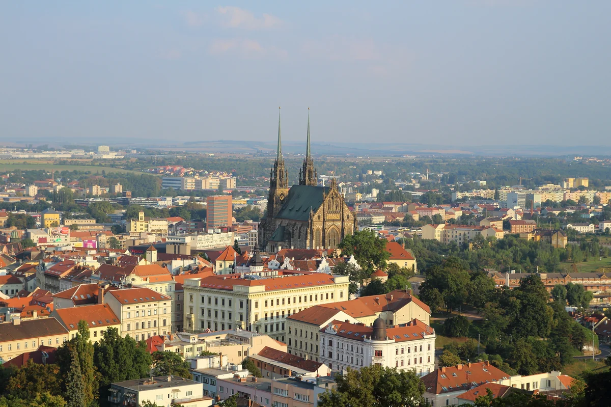 Blick auf Brünn – ein perfekter Ort zum Entspannen und Ihren Jacuzzi zu genießen
