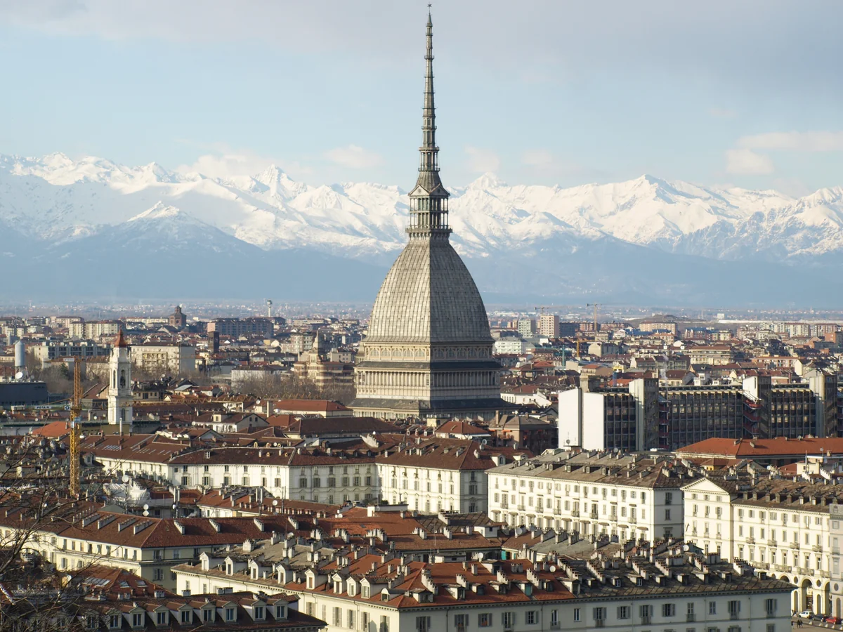 Blick auf Turin – ein perfekter Ort zum Entspannen und Ihren Jacuzzi zu genießen