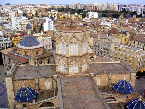 Blick auf La Marina – ein perfekter Ort zum Entspannen und Ihren Jacuzzi zu genießen